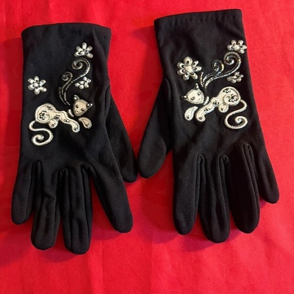 Accessories - Chic Black Gloves with Embroidered Cat Motif
